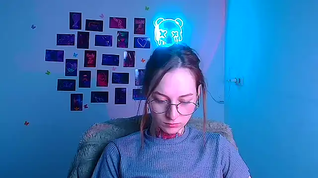 Esmi Winter online show from 11, 3, 2026