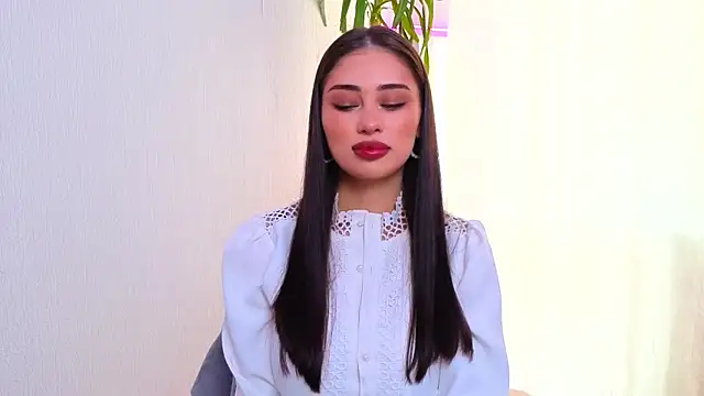 Sofia Plump online show from 27, 2, 2026