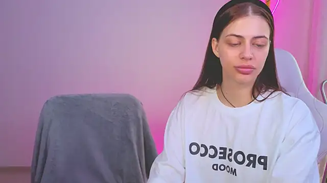 Sofia Plump online show from 21, 4, 2026