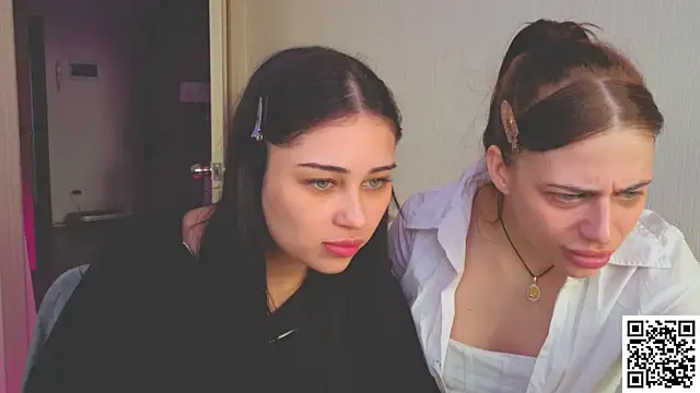 Sofia Plump online show from 19, 4, 2026