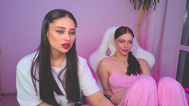 Sofia Plump online show from 24, 4, 2026