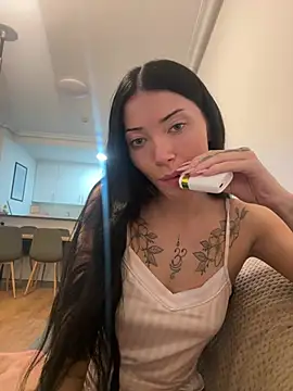 Karmenlovex online show from 13, 3, 2026