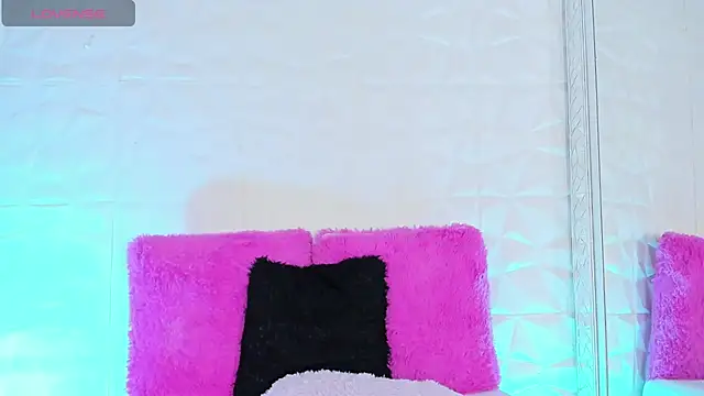 Ema Jackson online show from 25, 6, 2026
