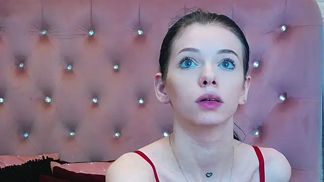 PeachyElla26 online show from 22, 2, 2026