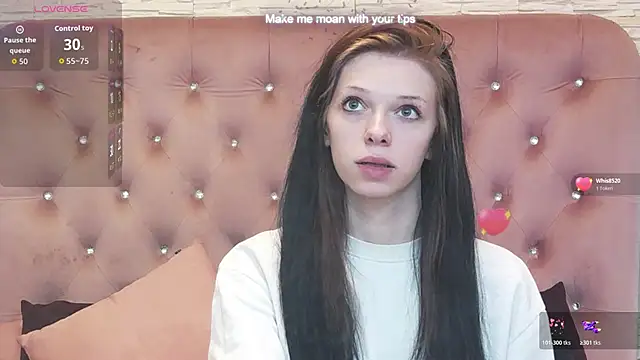 PeachyElla26 online show from 4, 3, 2026