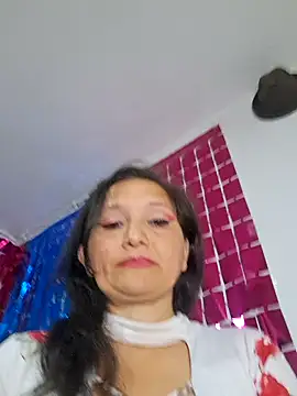 Alexamontiel  online show from 17, 4, 2026