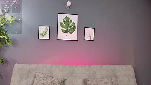 ninna cam online show from 12, 2, 2026