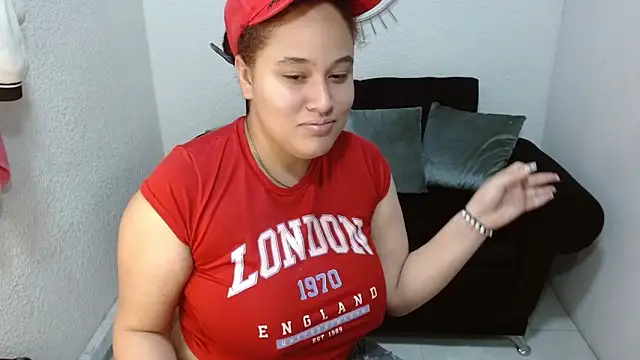 leilanewgirl online show from 15, 4, 2026