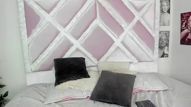 Snapshot of luxx_11 chatting on 29, 4, 2026 luxx 11 online show from 29, 4, 2026