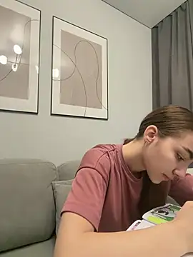  Patricia P online show from 15, 4, 2026