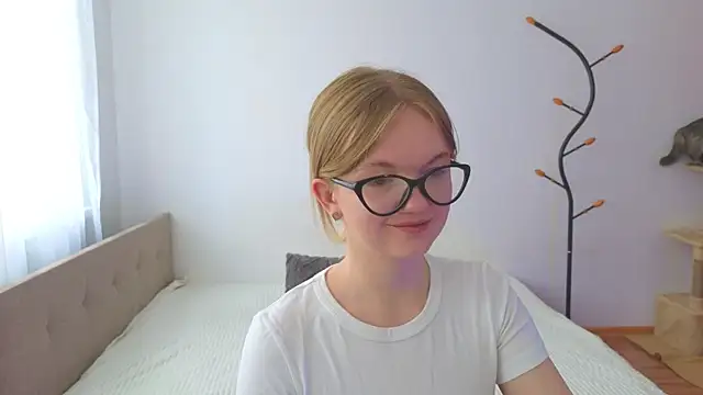 Snapshot of StellaBunny chatting on 5, 6, 2026 StellaBunny online show from 5, 6, 2026
