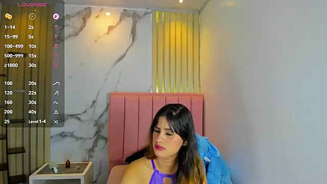 Snapshot of KAROLAGREY chatting on 8, 7, 2026 KAROLAGREY online show from 8, 7, 2026