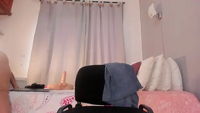 Snapshot of Britanny_W chatting on 10, 6, 2026 Britanny W online show from 10, 6, 2026