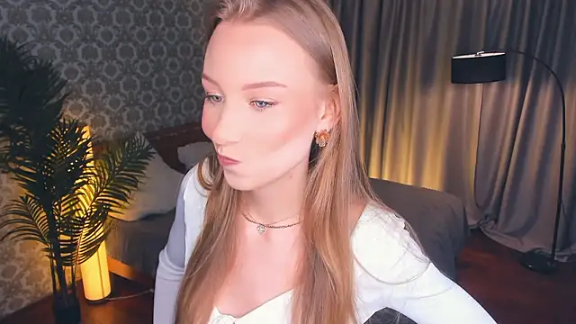 CarmenLipkin online show from 1, 3, 2026