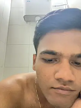 Dazzling dude online show from 16, 3, 2026