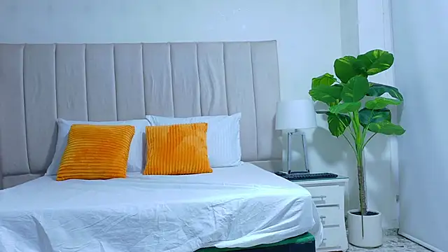 Brisa Silva online show from 21, 2, 2026