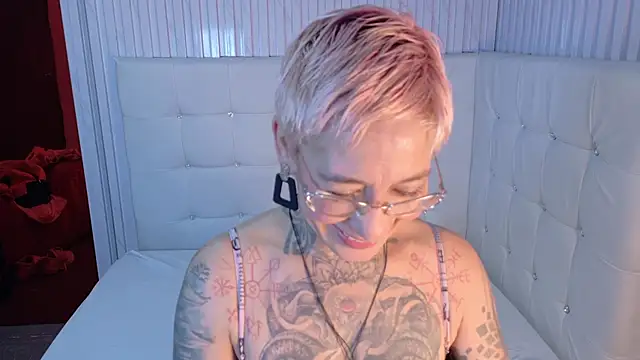 Everlyn sexx online show from 1, 3, 2026