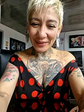 Everlyn sexx online show from 19, 7, 2026