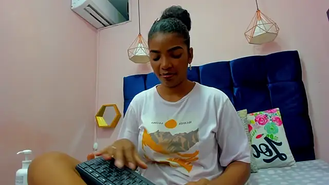 Sexy ebony 1 online show from 8, 4, 2026