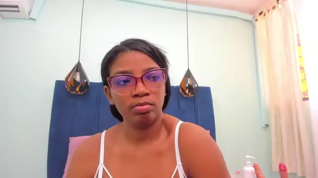 Snapshot of Sexy_ebony_1 chatting on 19, 7, 2026 Sexy ebony 1 online show from 19, 7, 2026