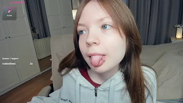 LavenderMitten online show from 19, 4, 2026