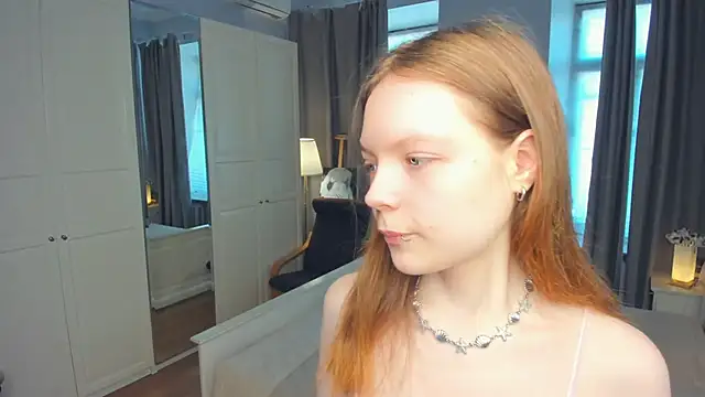 Snapshot of LavenderMitten chatting on 30, 6, 2026 LavenderMitten online show from 30, 6, 2026