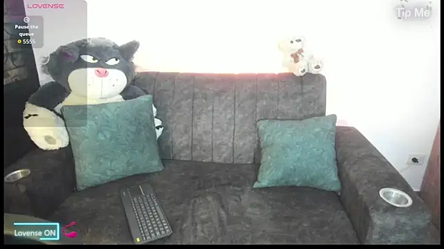 Snapshot of velmoon chatting on 4, 6, 2026 velmoon online show from 4, 6, 2026