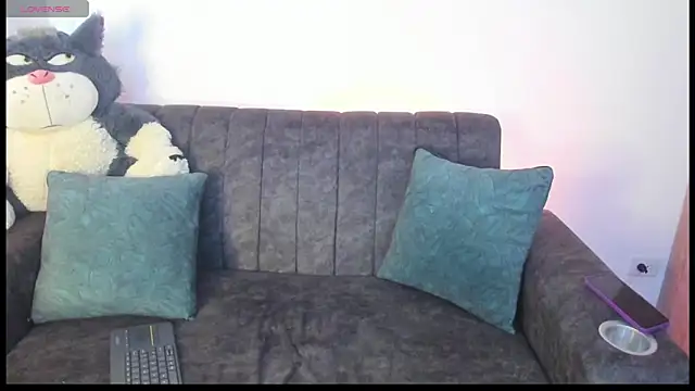 Snapshot of velmoon chatting on 12, 5, 2026 velmoon online show from 12, 5, 2026