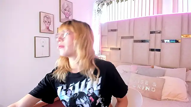 Maya-jhons online show from 4, 3, 2026