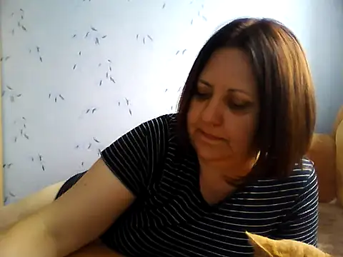 LockyCharm111 online show from 21, 7, 2026