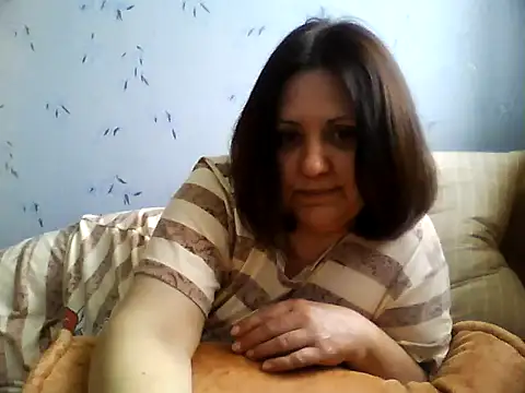 LockyCharm111 online show from 22, 4, 2026