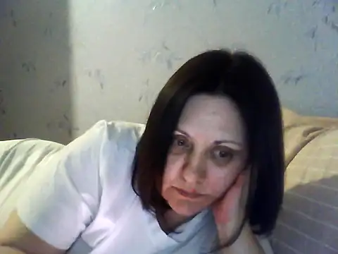 LockyCharm111 online show from 5, 4, 2026