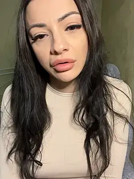 Layana Ro online show from 15, 2, 2026