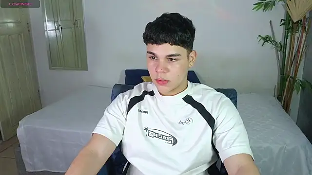 eithan jonnes online show from 13, 2, 2026