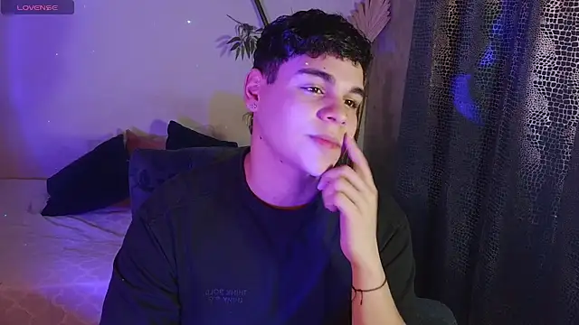 eithan jonnes online show from 22, 2, 2026