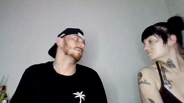 Tallhungandcloudy online show from 14, 4, 2026