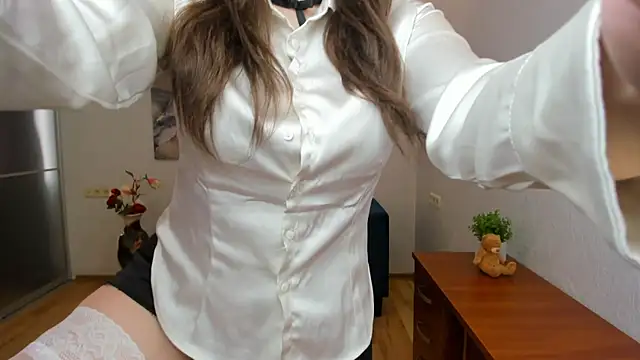 Effy Royse online show from 21, 6, 2026