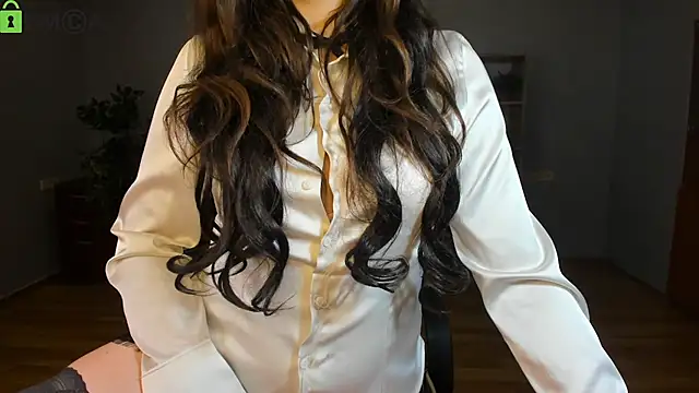 Effy Royse online show from 15, 7, 2026