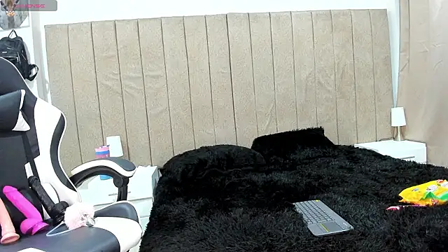 valery slim18 online show from 10, 3, 2026