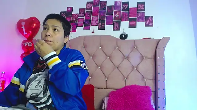 Snapshot of nat_evans8 chatting on 9, 5, 2026 nat evans8 online show from 9, 5, 2026