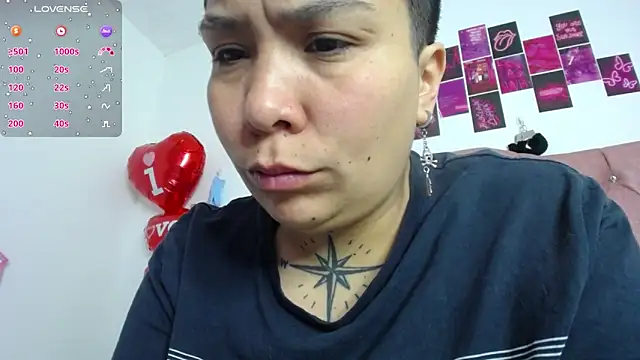Snapshot of nat_evans8 chatting on 3, 6, 2026 nat evans8 online show from 3, 6, 2026
