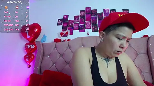 Snapshot of nat_evans8 chatting on 28, 5, 2026 nat evans8 online show from 28, 5, 2026