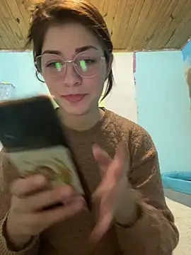 Snapshot of Luna33- chatting on 3, 5, 2026 Luna33- online show from 3, 5, 2026