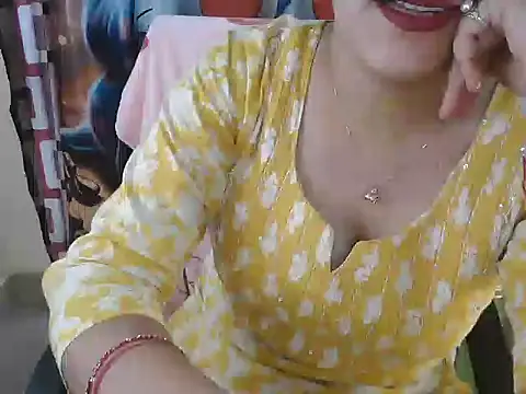 Snapshot of _chitranshi chatting on 28, 5, 2026 chitranshi online show from 28, 5, 2026
