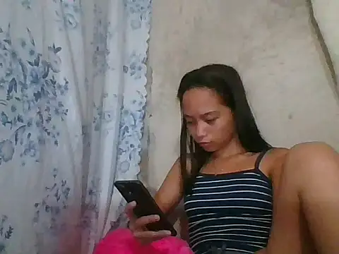 Asianpinay Skinny1818 online show from 20, 5, 2026