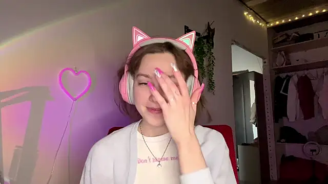 SlunkRear online show from 9, 4, 2026