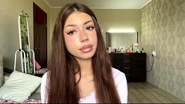 Snapshot of You_Club_Winx chatting on 14, 6, 2026 You Club Winx online show from 14, 6, 2026