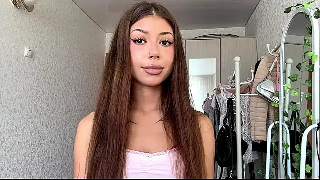 Snapshot of You_Club_Winx chatting on 23, 7, 2026 You Club Winx online show from 23, 7, 2026