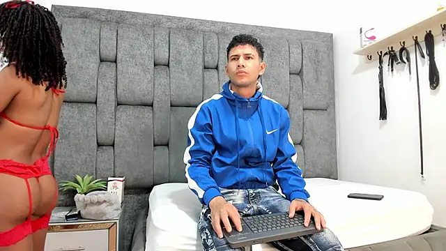 NaughtyVibes OS online show from 11, 6, 2026