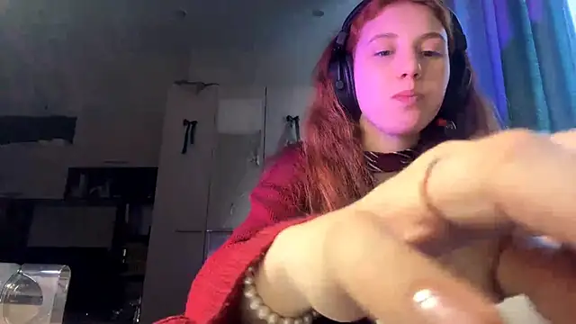 AliceCarrol online show from 27, 2, 2026